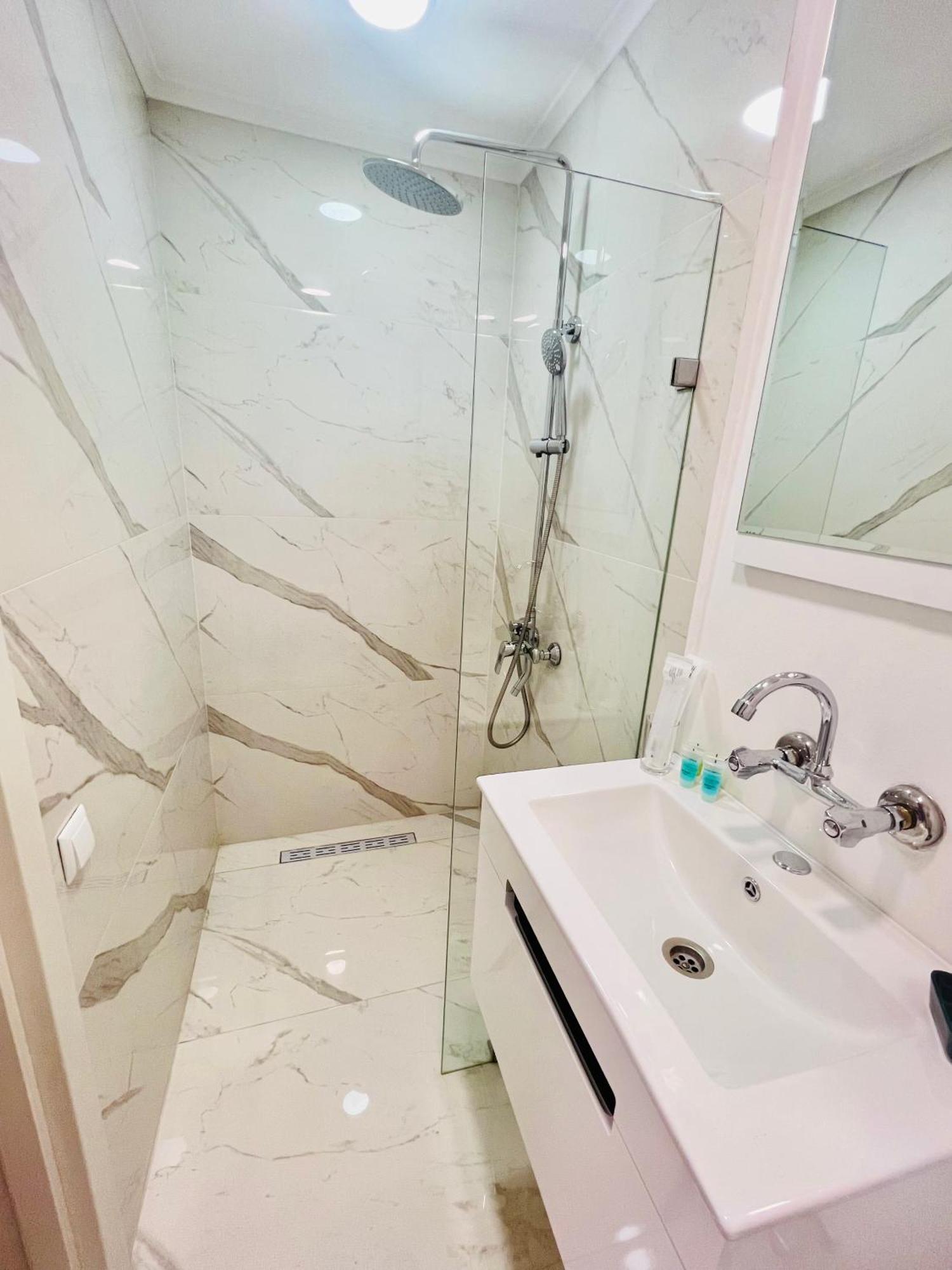 Opera Boutique Hotel تبليسي المظهر الخارجي الصورة